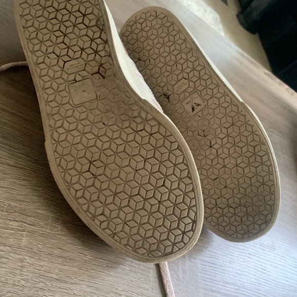 Veja pink shoes 8 - Picture 4 of 4